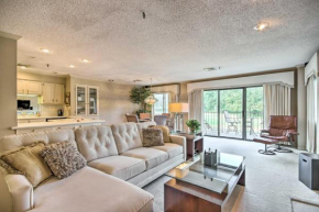 Luxe Monkey Island Condo with Golf Course Views!